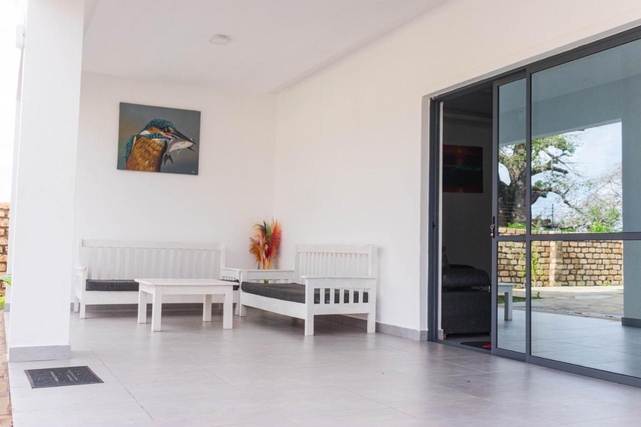 4 U Luxury Bungalows Diani Diani Beach Ngoại thất bức ảnh