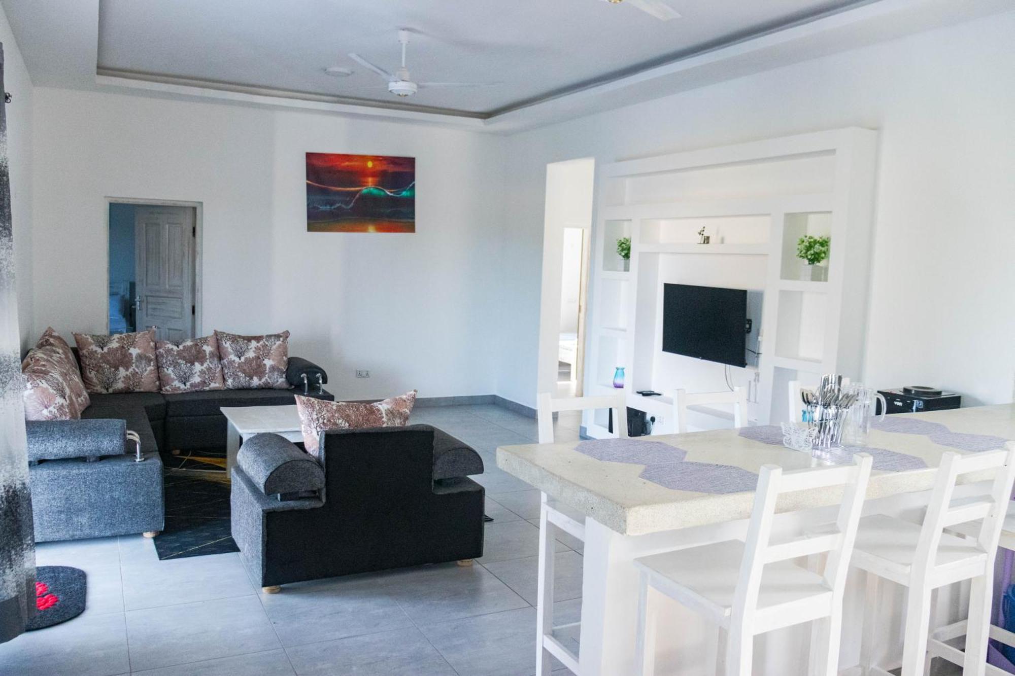 4 U Luxury Bungalows Diani Diani Beach Ngoại thất bức ảnh