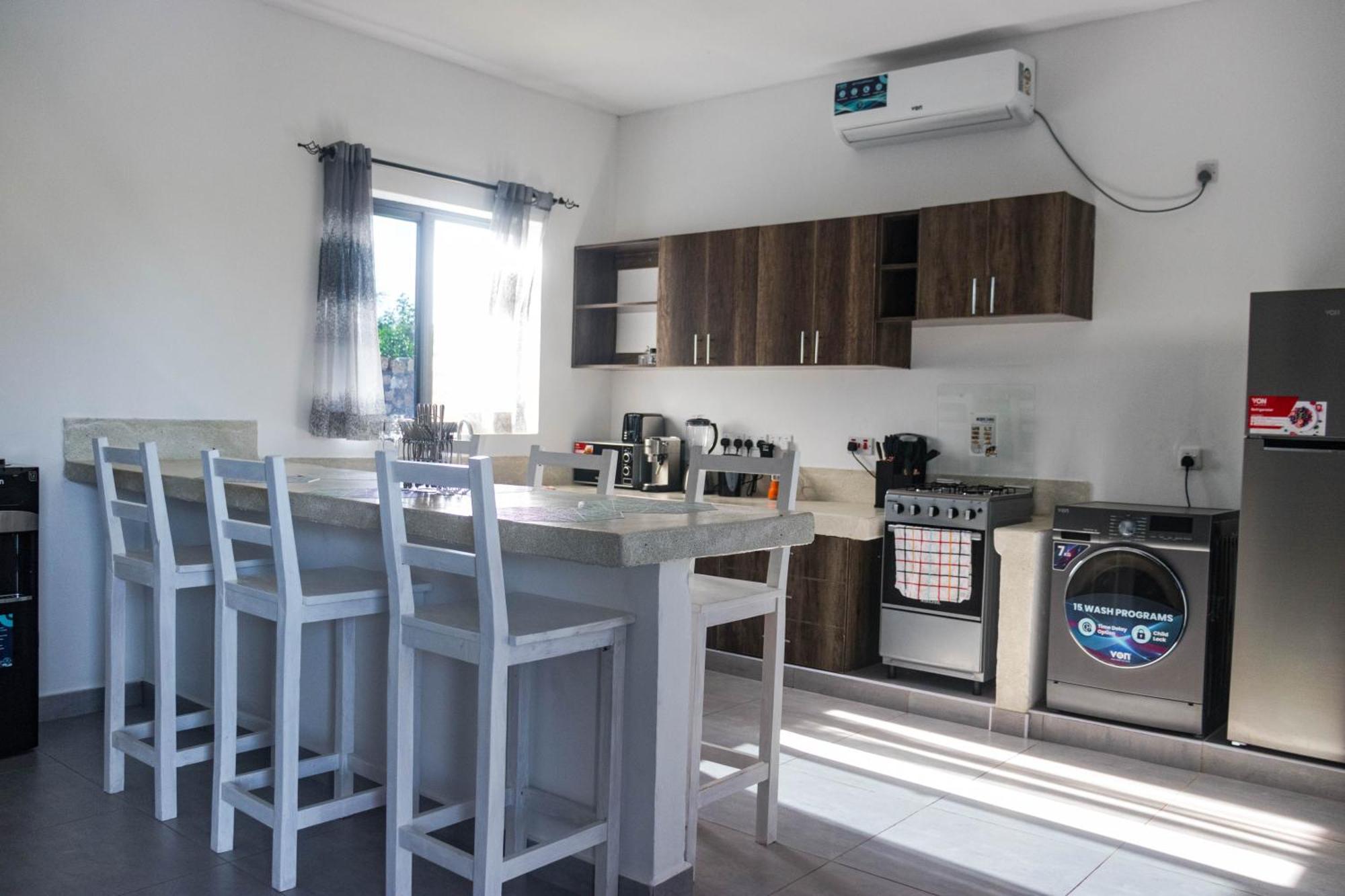 4 U Luxury Bungalows Diani Diani Beach Ngoại thất bức ảnh