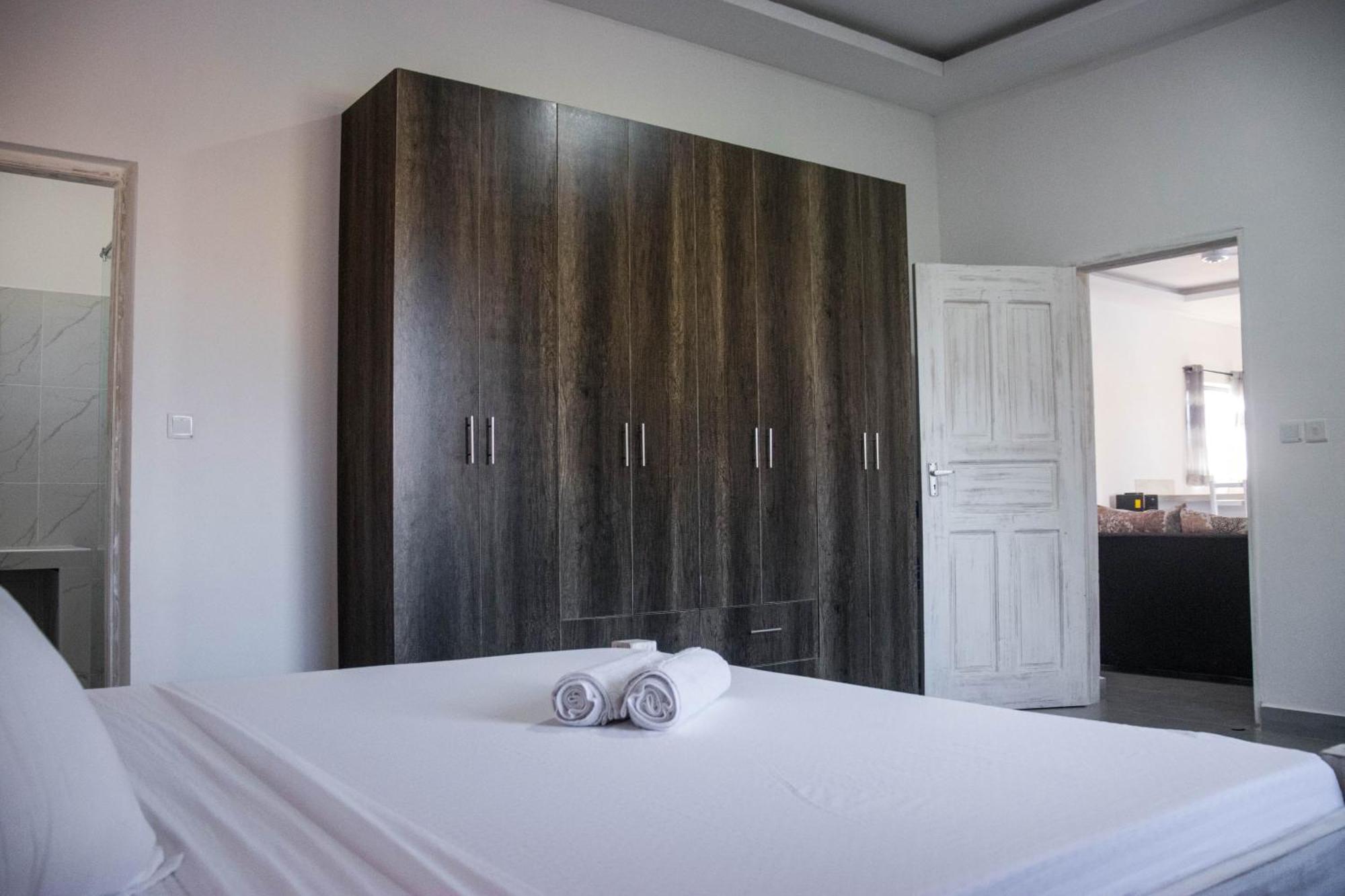 4 U Luxury Bungalows Diani Diani Beach Ngoại thất bức ảnh