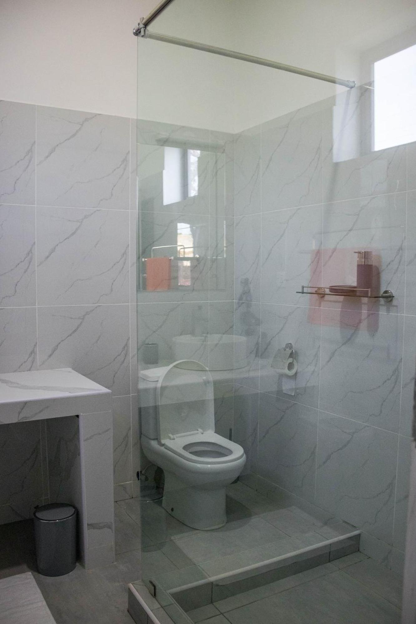 4 U Luxury Bungalows Diani Diani Beach Ngoại thất bức ảnh